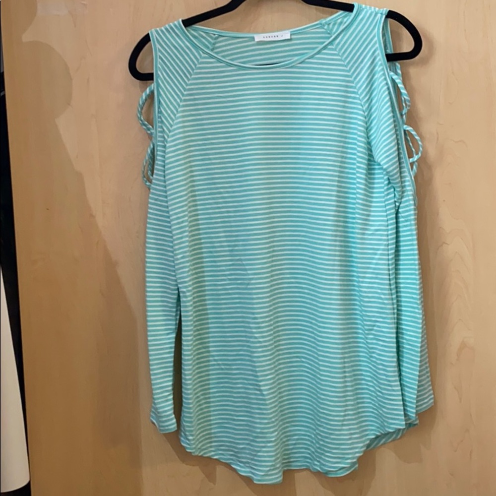 Women’s long sleeve top